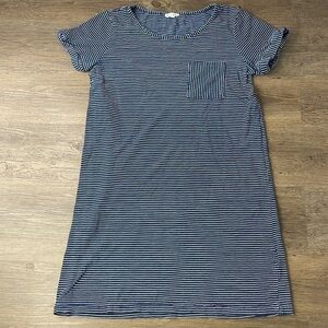 June and Delaney Women’s Blue and White Stripe Short Sleeve Dress, size small